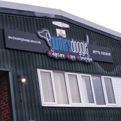 Aunties Doggie Daycare - digitally printed sign tray with digitally printed flat panel on stand-offs