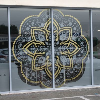 Barton Rouge - frosted and gold vinyl design etched effect window graphics