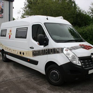 Jan Hannah - print and cut vinyl vehicle graphics