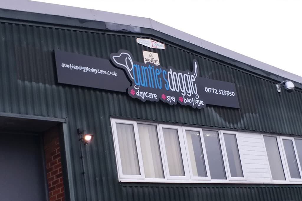 aunties-doggie-daycare-digitally-printed-external-sign-tray-with-digitally-printed-flat-panel-on-stand-offs Auntie's Doggie Daycare - digitally printed external sign tray with digitally printed flat panel on stand-offs
