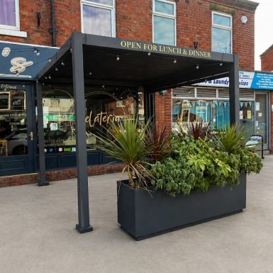 Franco's in Leyland - gold cut vinyl lettering